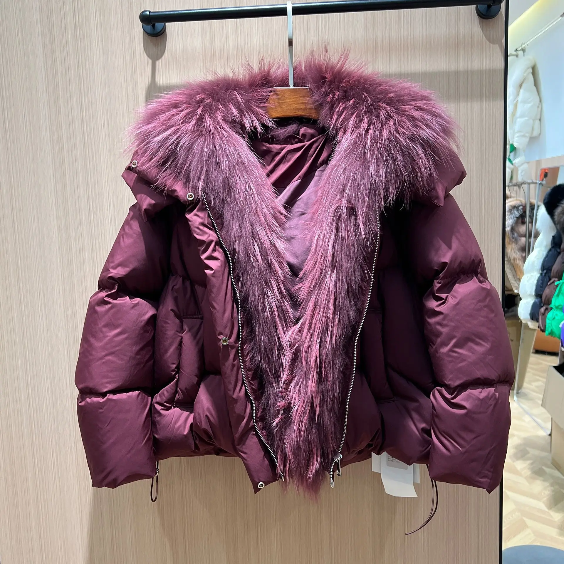 European Station 2025 Winter New Women's Goose Down Jacket Fashion Big Fur Collar Loose Thickened Versatile Trendy