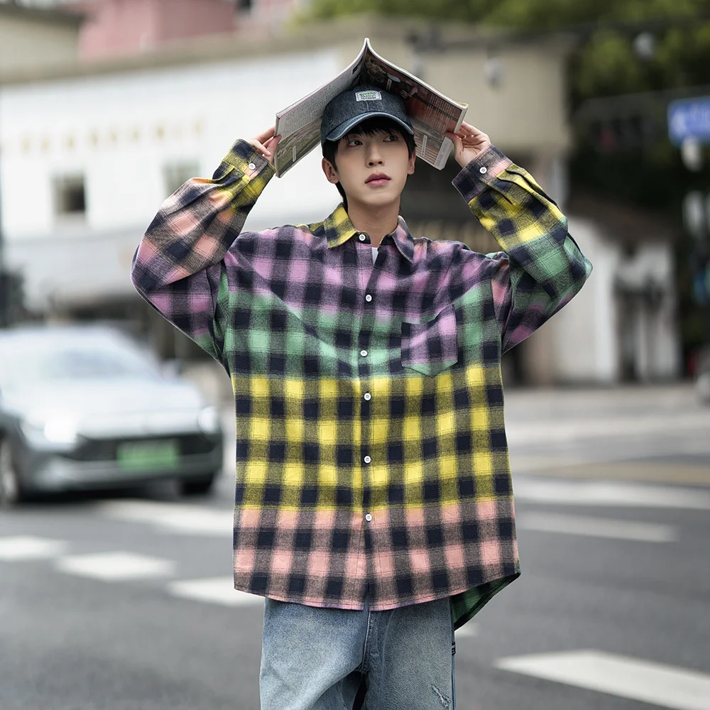 

Autumn Men's Gradient Checkered Shirt Cotton Long Sleeve Plaid Casual Blouse Korean Style Oversize Shirts Streetwear Clothing