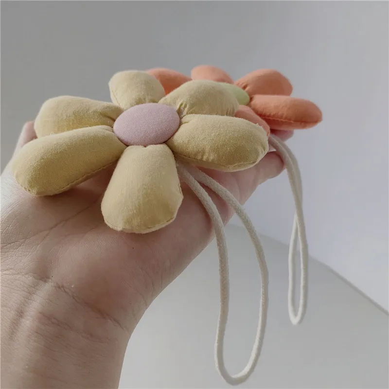 Porte-clés en peluche rembourré pour jolies filles, couleur bonbon, en tissu, fleur, mignon, en forme de fleur, pendentif pour sac à dos, décor de sac