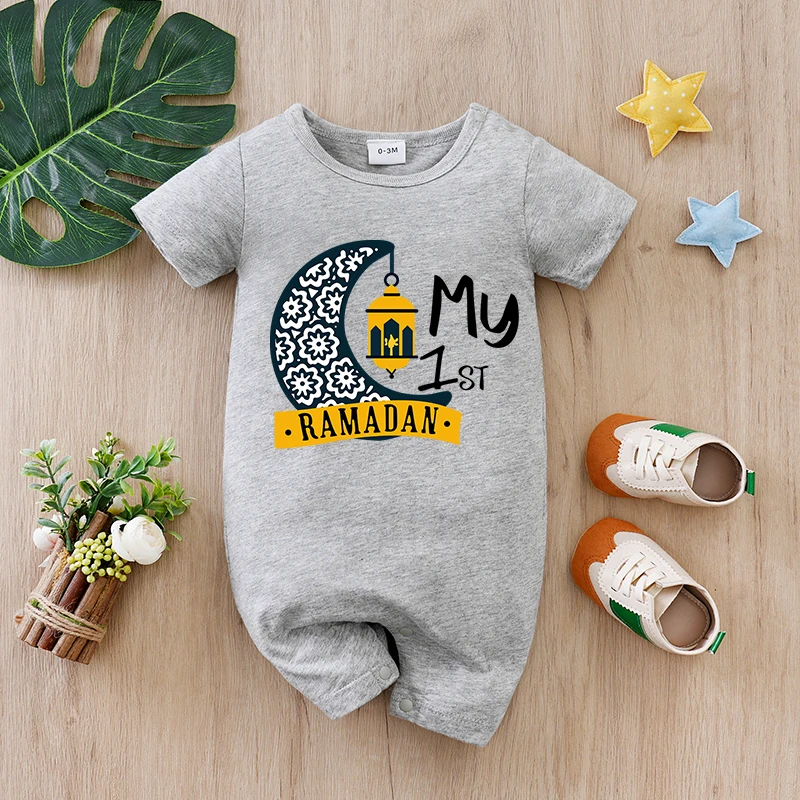 

Комбинезон для новорожденных на Рамадан с коротким рукавом, серый с принтом, мягкий и удобный, 100% хлопок, круглый вырез, повседневный, вязаный, 0-18 месяцев