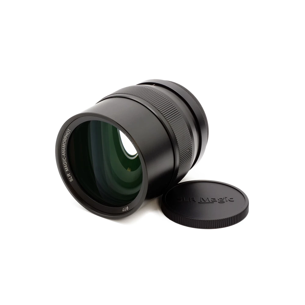 

SLR Magic Anamorphic 2,0x - 50 Lens Adapters