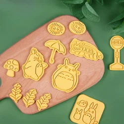 5Pcs/Set Cute Anime Cat Cookies Cutters Embossing 3D Japanese Cartoon Animals Shape Fondant Biscuit Maker Shapes Baking Supplies