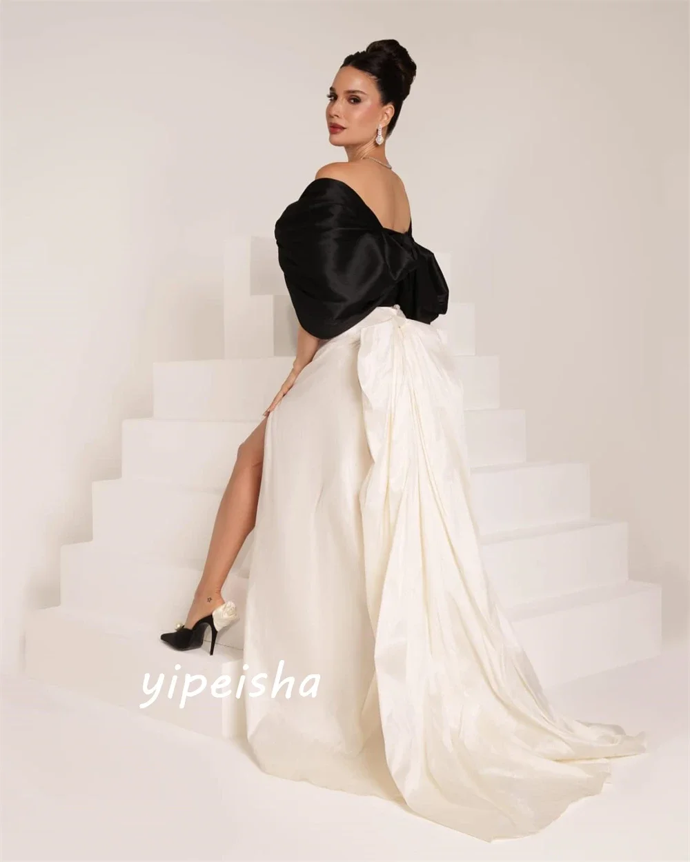 CustomizedExquisite pakaian dengan Jersey Fashion klasik Pleat bola Off-the-shoulder Gaun panjang Quinceanera Retro Formal El