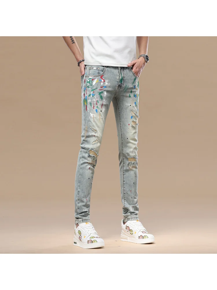 High end ripped patch nine inch jeans for men with slim fit and small feet, 2025 spring/summer new fashion trend printed pants