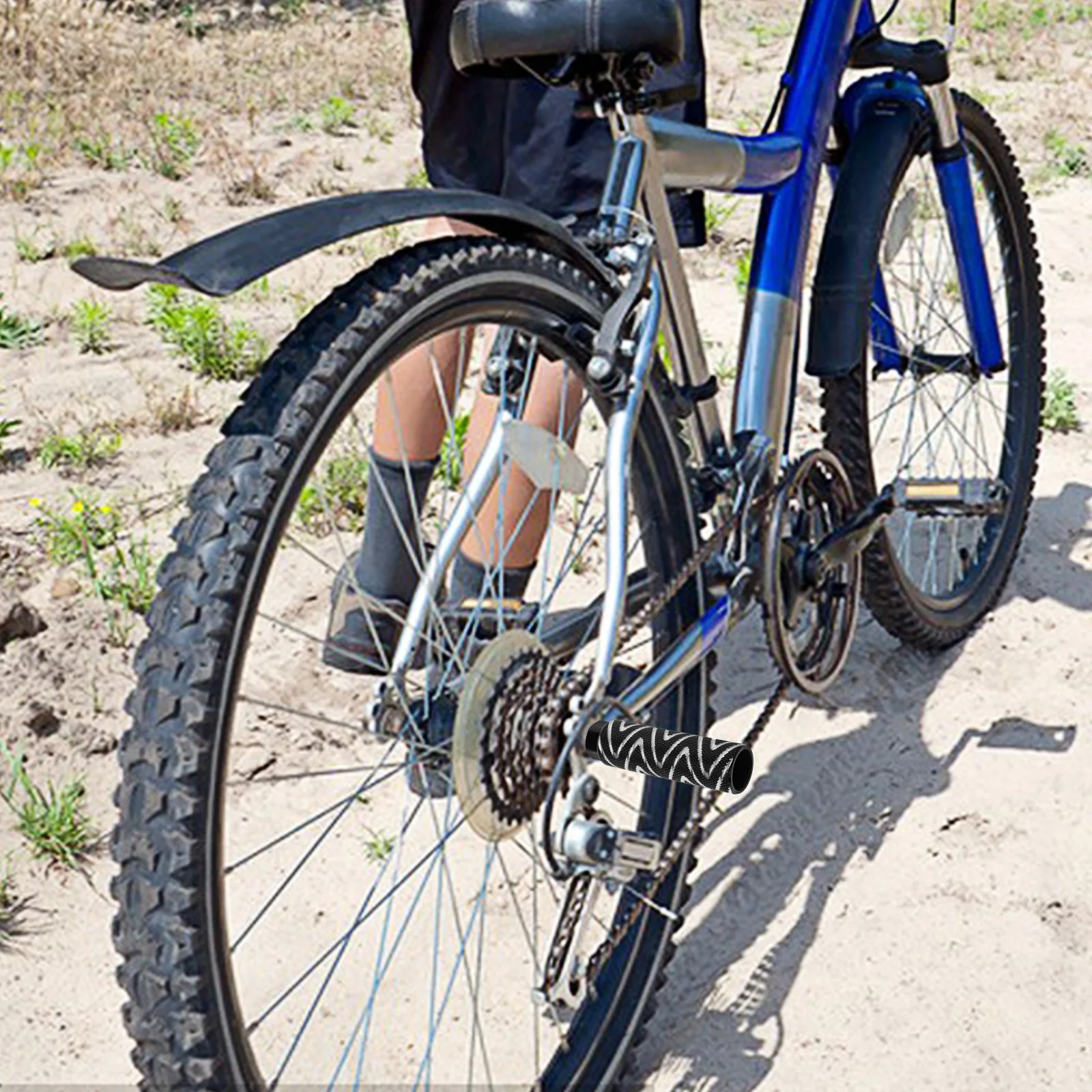 1Pair Bike Pegs Aluminum Alloy Rear Non-Skid Foot Pegs Durable Cycling Replacement Accessories for Mountain Bikes Outdoor