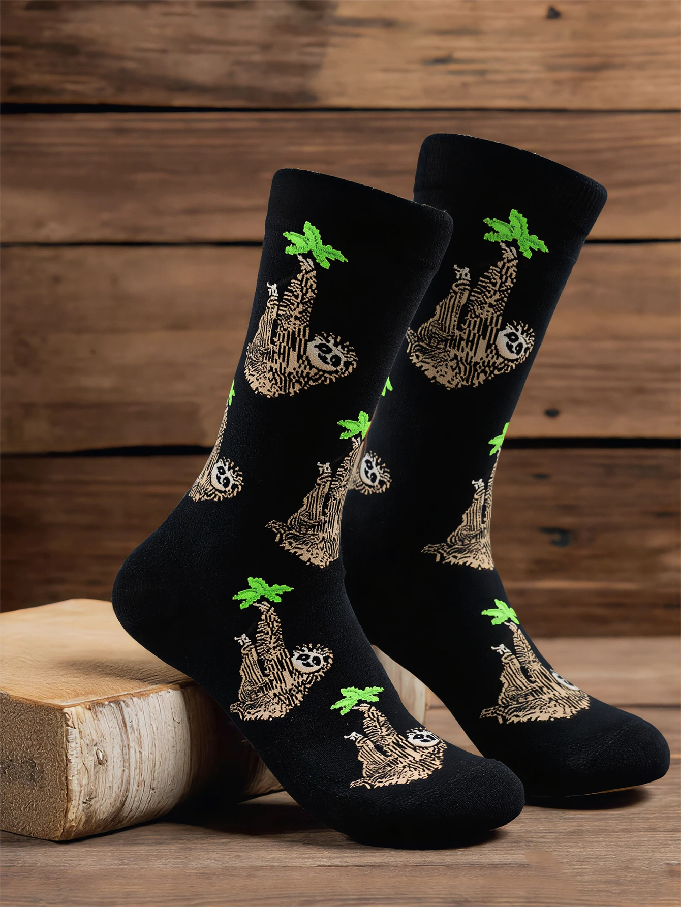 

1 Pairs Men's Cute Sloth Print Cotton Crew Socks Funnuy Novelty Forest Animal Pattern Mid-Calf Socks For Men Streetwear