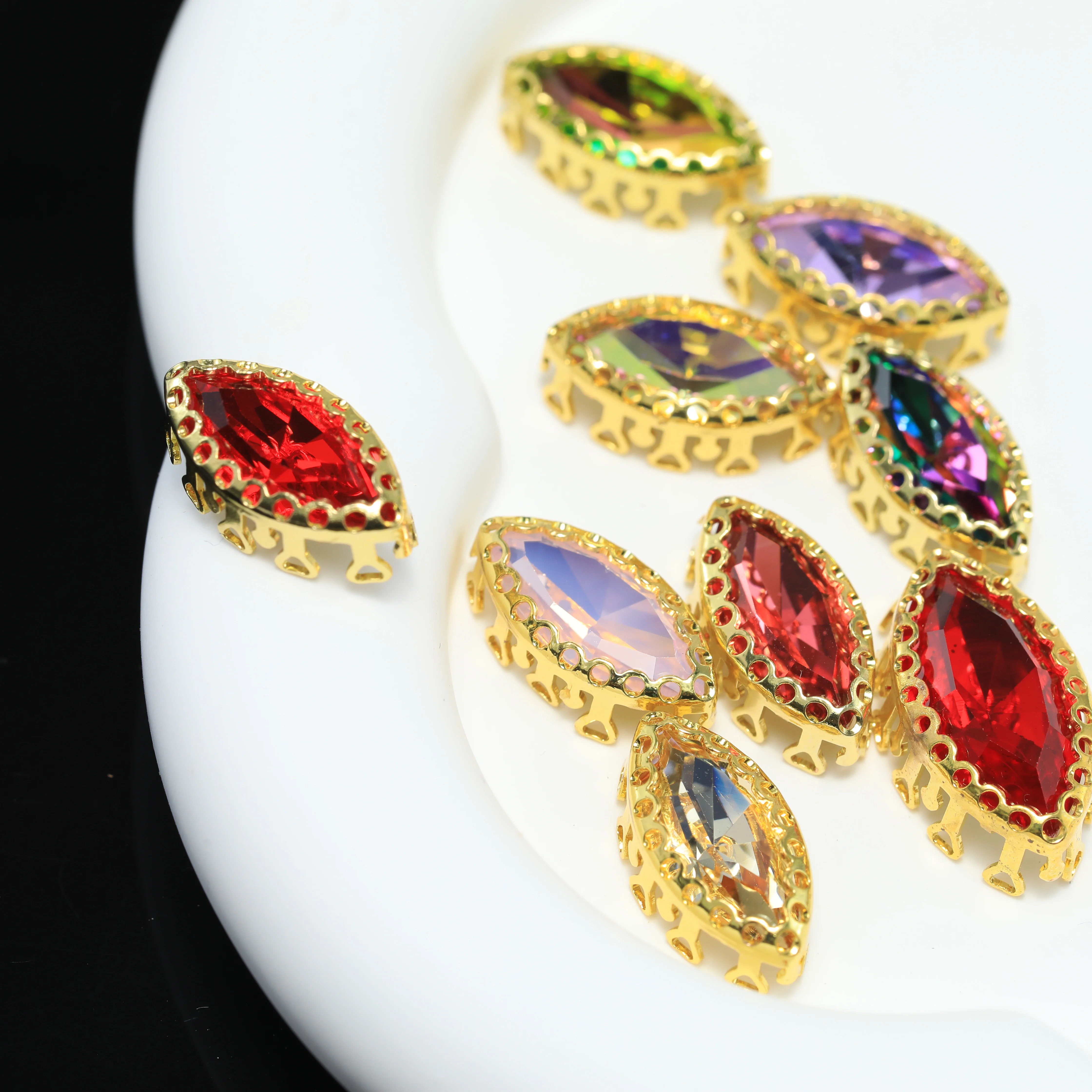 Nevette Aufnähbare Kristall-Strasssteine, Spitzenrahmen, Strass, Silber-Gold-Basis für Brautkleider, Schuhe, DIY-Schmuckherstellung – Detail 7