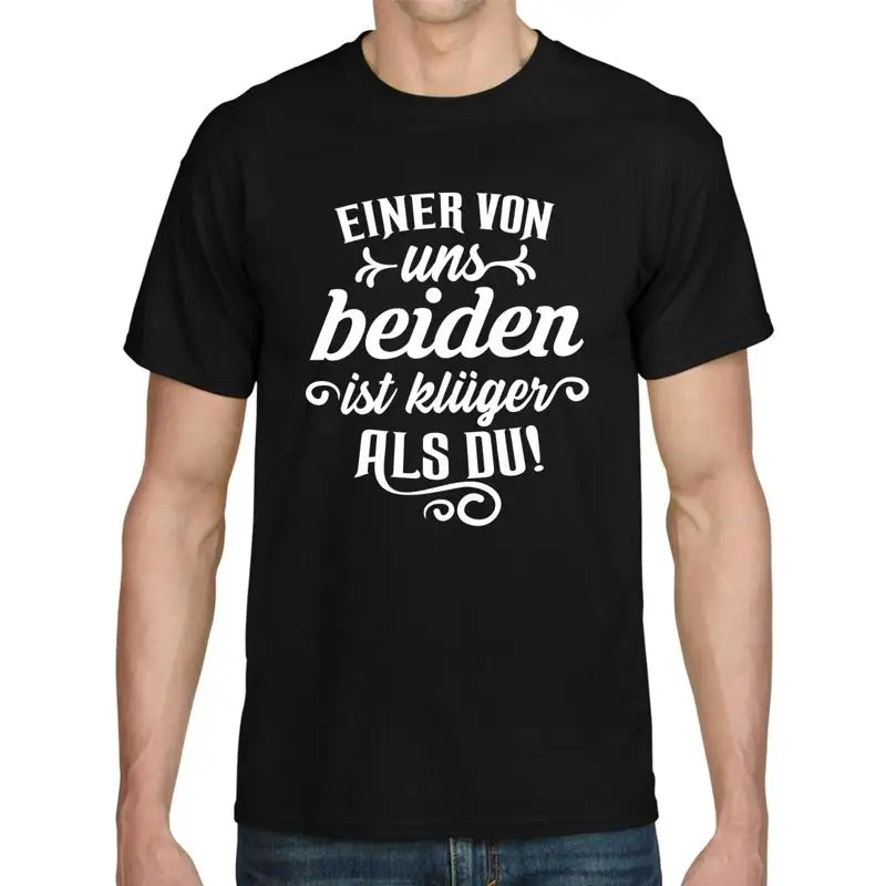 

Un de Nous les Deux Est Klüger Comme Du Prétentions Amusement Fun Comedy Fun T shirt