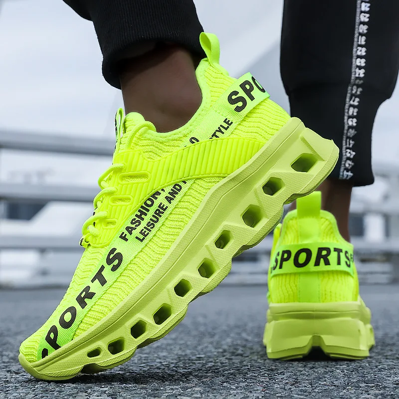 

Новые мужские дышащие повседневные кроссовки из сетки 2026 года, высококачественные мужские спортивные повседневные кроссовки с увеличенной подошвой и защитой от скольжения