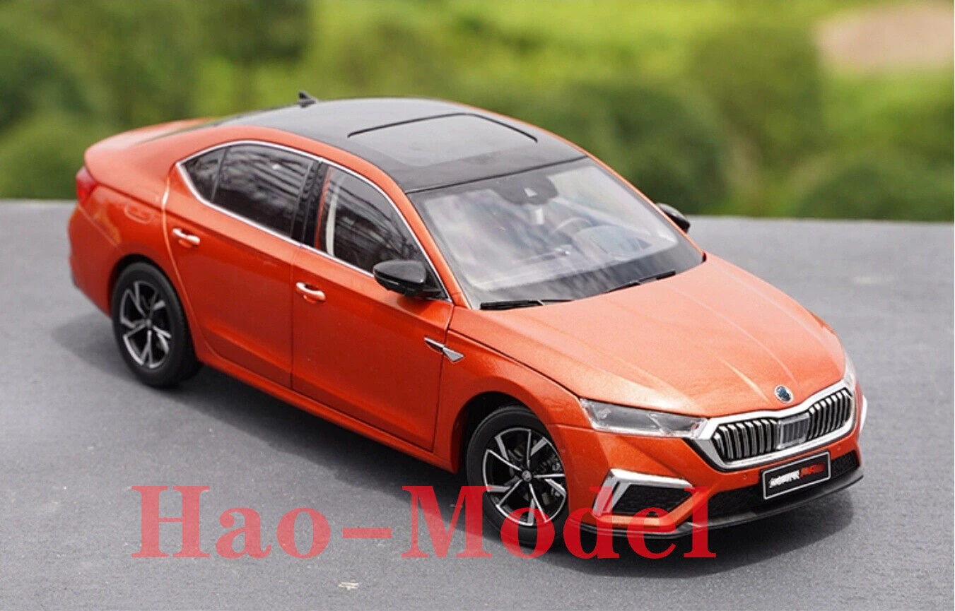 

1/18 для SAIC Skoda PRO 2021, литая под давлением модель автомобиля из сплава, игрушки для мальчиков и девочек, детские подарки, коллекция украшений для хобби, оранжевый/синий