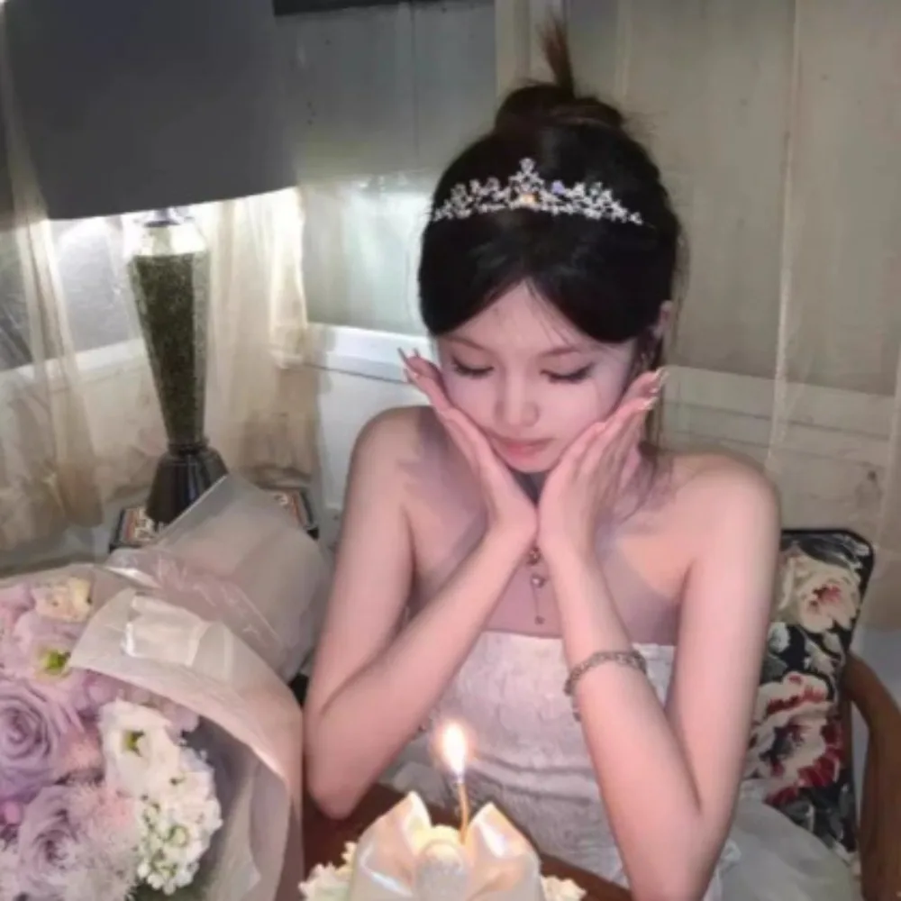 Super fairy princess style crystal crown birthday party wedding performance props light luxury exquisite high-end headgear headband