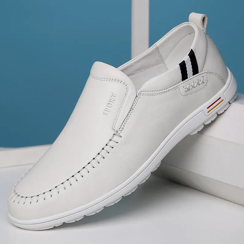 Zapatos planos de cuero sin cordones para hombre, mocasines huecos a la moda de verano, zapatos masculinos de boca baja cosidos a mano, nuevo diseñador