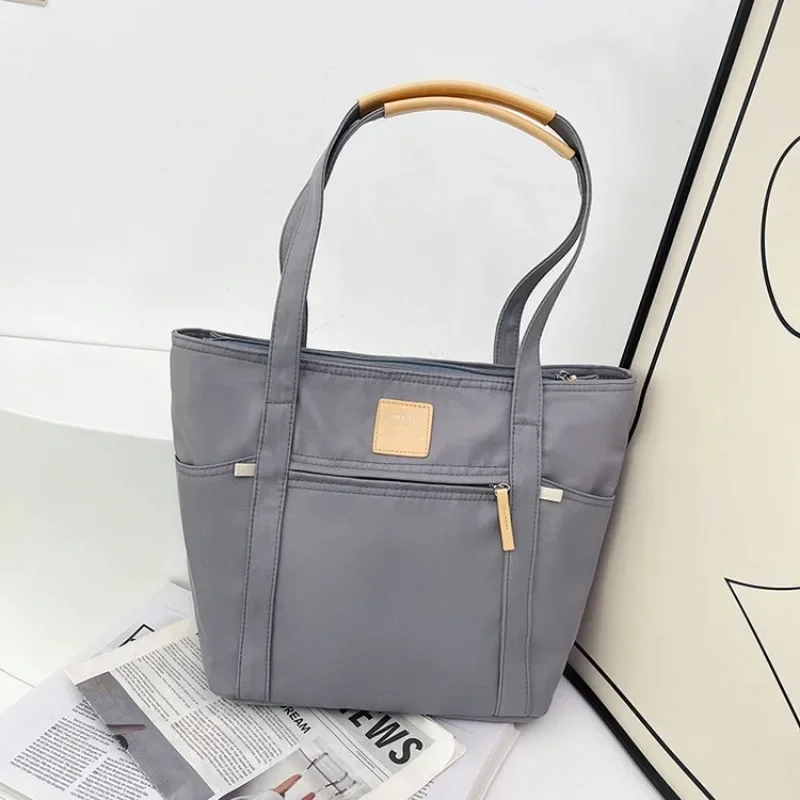 

Chic Ladies Handbags By Luxury Brand Famous Designer - Elegant Leather Messenger Bag Popular Classic Tote