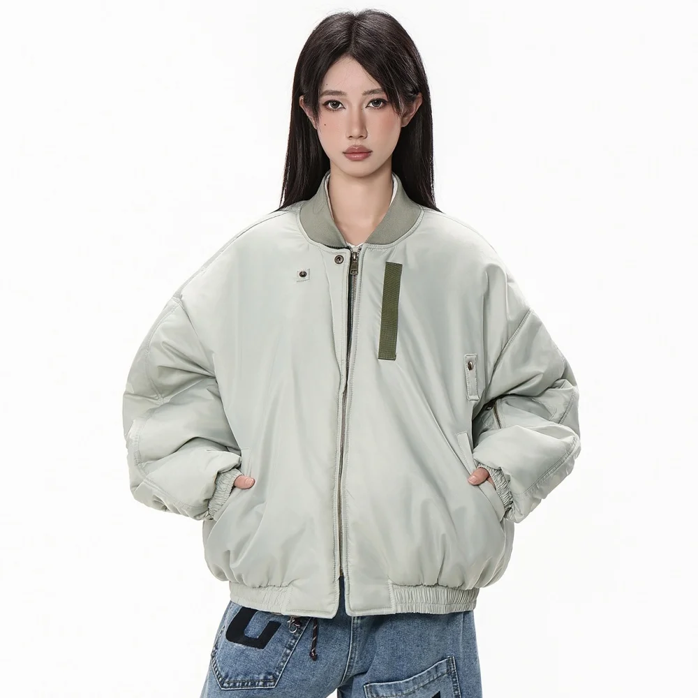 Doudoune d'hiver femme hiver 2025 veste bouffante de créateur col côtelé noir mode femme veste bombardier isolée