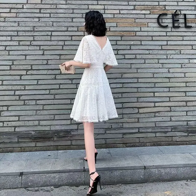 แฟชั่น V คอสีทึบลูกไม้แขนผีเสื้อชุดราตรีเสื้อผ้าผู้หญิง 2025 ฤดูร้อนใหม่หลวม Office Lady ชุดยาว