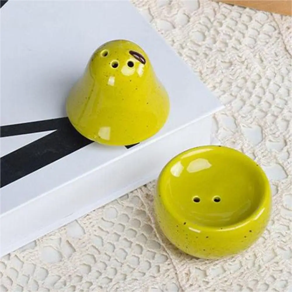 Painted Chicken Elephant Pear Bee Salt Pepper Seasoning Bottle Condiments Container Seasoning Pot Cartoon Spice Jar