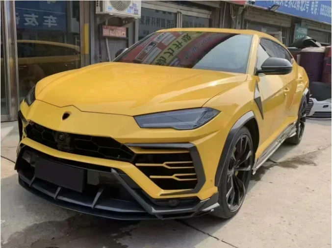 Real Carbon Fiber Car Front Bumper Lip Spoiler Chin Splitters Body Kits For Lamborghini URUS 2018 2019 2020 2021 2022 2023 2024