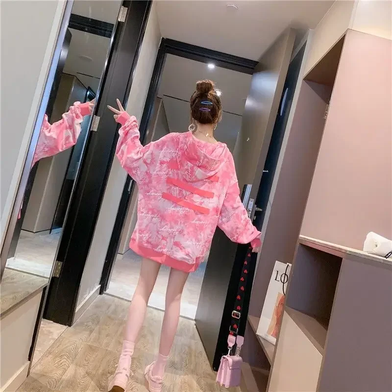 Bluzy damskie z kapturem Baggy Female Top Pink With Orint On Hoodies Loose Blue Essential High Quality Harajuku Fashion Coat E