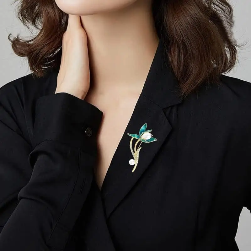 Stylish White Tulips Brooch Magnolias Flower Pin for Women Portable Accessory for Coats Backpacks Hats and More C71A