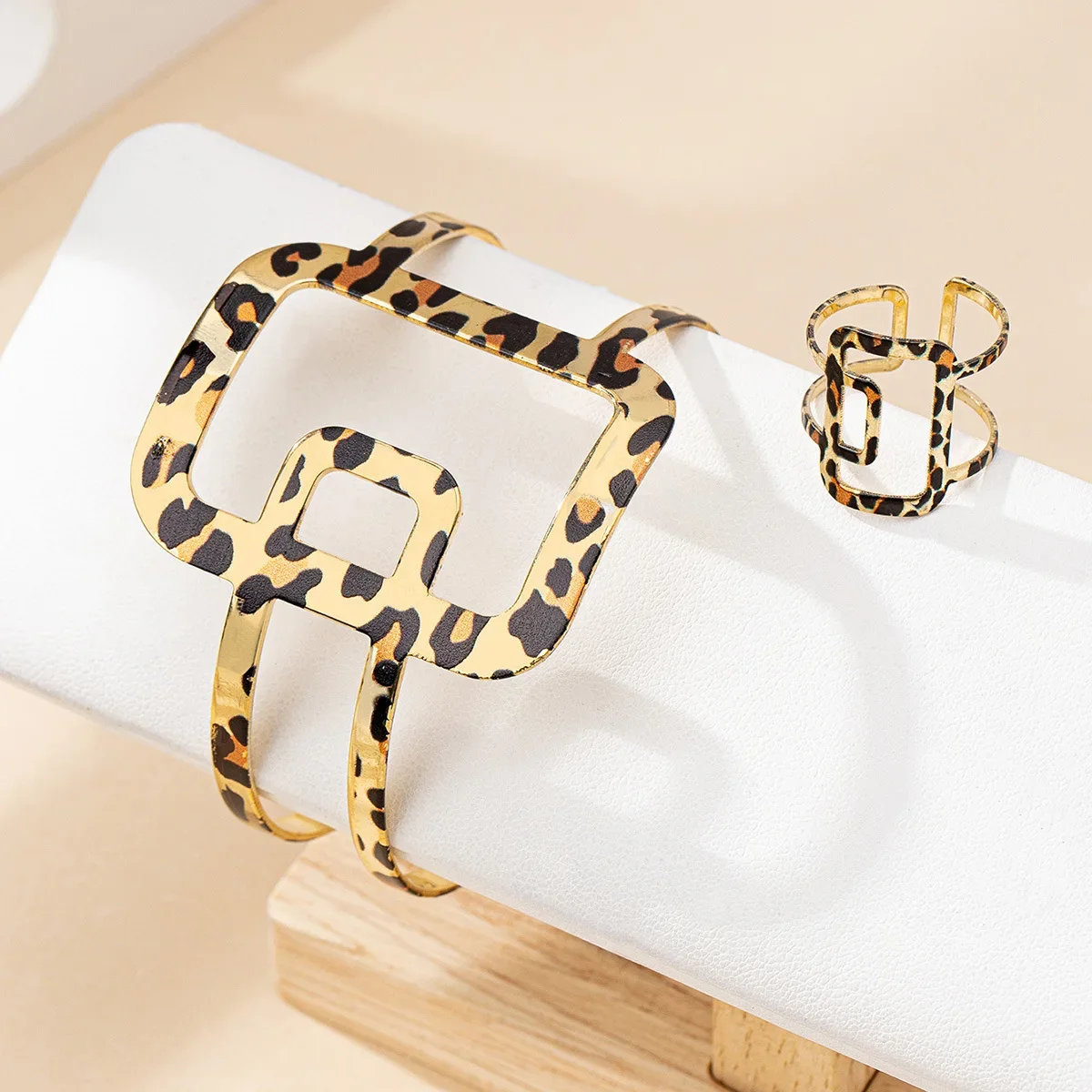 Geometric Leopard Print Hollow Bracelet Ring Retro Jewelry Set For Women Holiday Party Gift Fashion Accessories AS017