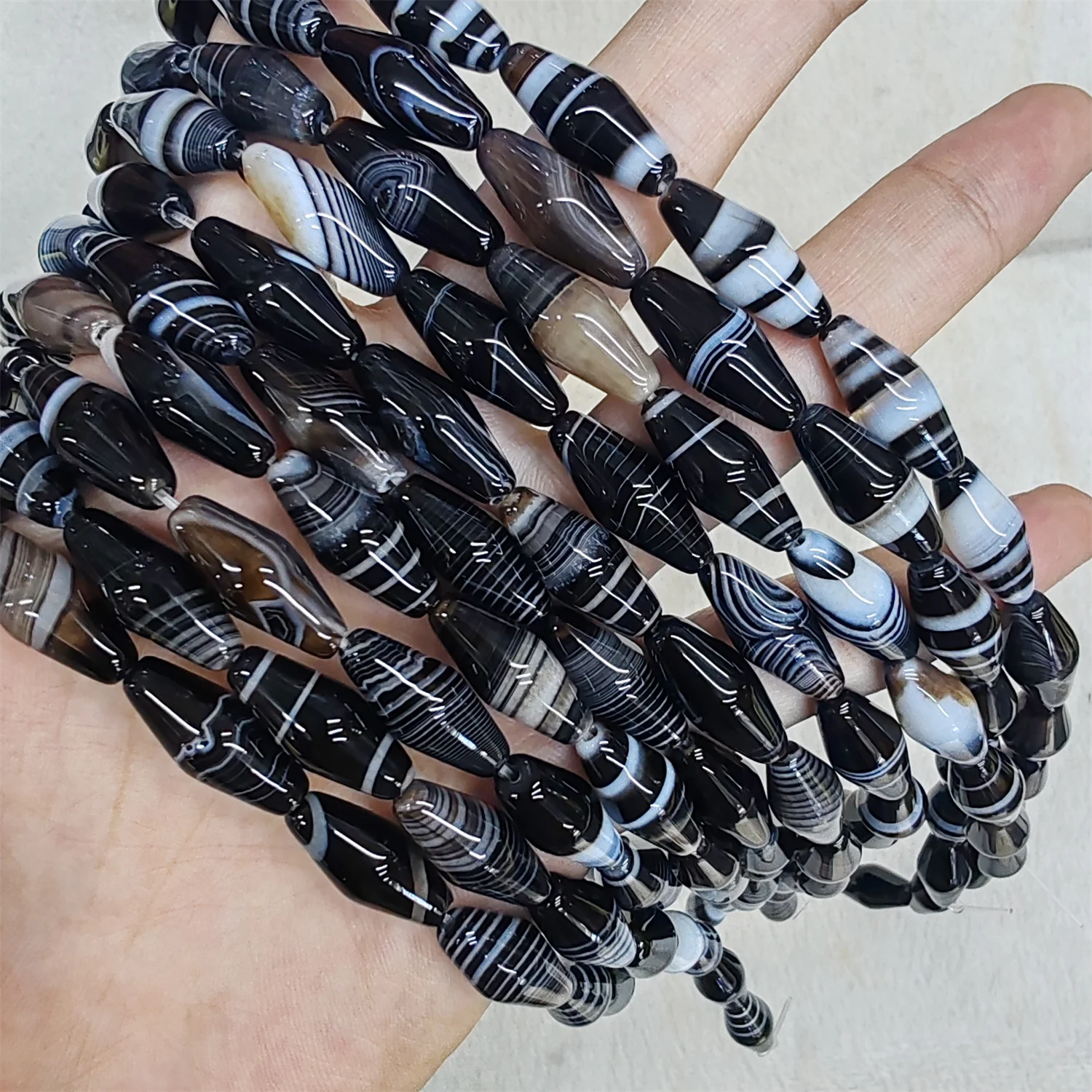 20pcs/lot Natural striped agate dzi strings lozenge 20mm black white palm tree Unique charm Retro style DIY  Necklace pendant