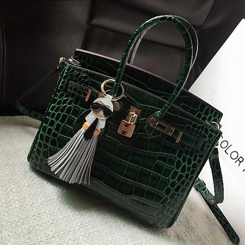 Fashion PU Leather Tassel Keychain Cute Handbag Pendant Luxury Style Charm Keyring Hanging Ornaments Gift for Friends Wholesale