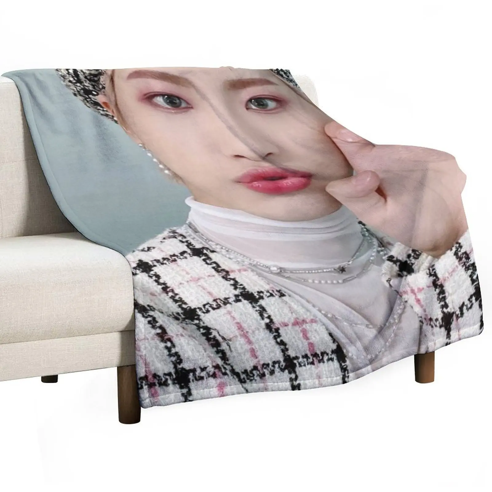 

ATEEZ Seonghwa Throw Blanket No Pilling Soft Warm Blanket for Bed