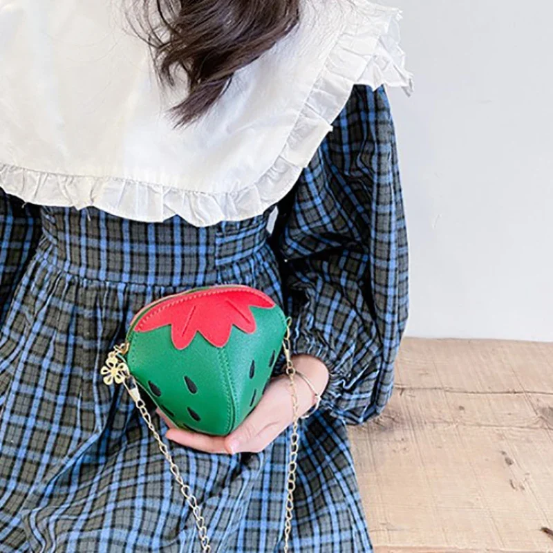 Mini bolso de fresa de dibujos animados para niñas, bolso de hombro pequeño para niños, monedero, bolso cruzado, correa de hombro ajustable