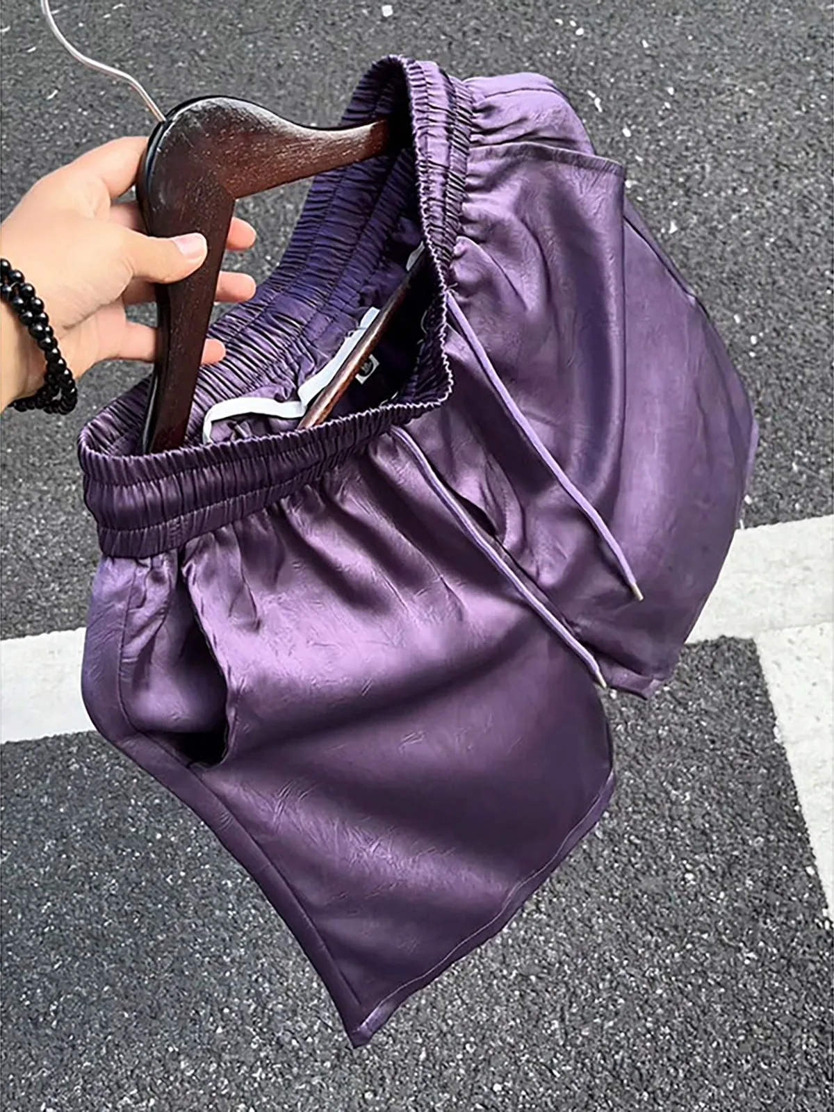 Loose Fit Ice Silk Drawstring Short Pants Men's Sport Breathable Texture Cool Feeling Purple Satin Casual Shorts