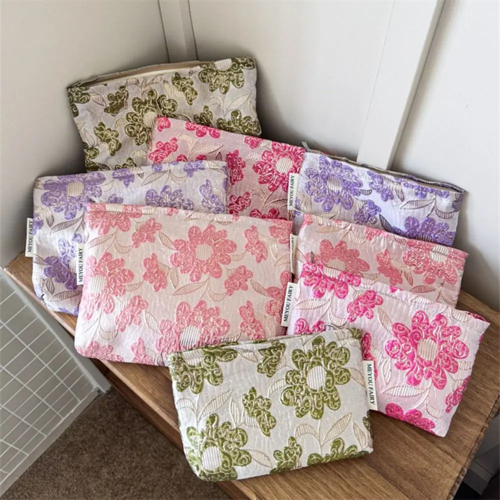 Jacquard Fabric Makeup Bag Large Capacity Embroidered Floral Toiletry Bag Soft Padded Wide Opening Cosmetic Pouch Daily Carry