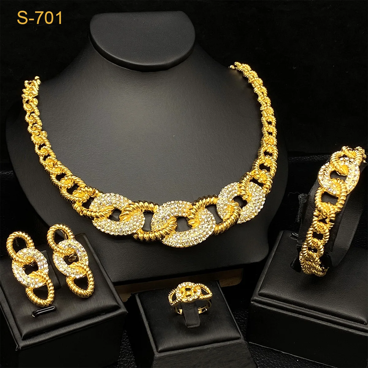 

Simple 3D Diamond-Set Shape Necklace Bracelet Earrings Ring Set Women's 24K Gold AU999 - Minimalist shape, shiny diamonds