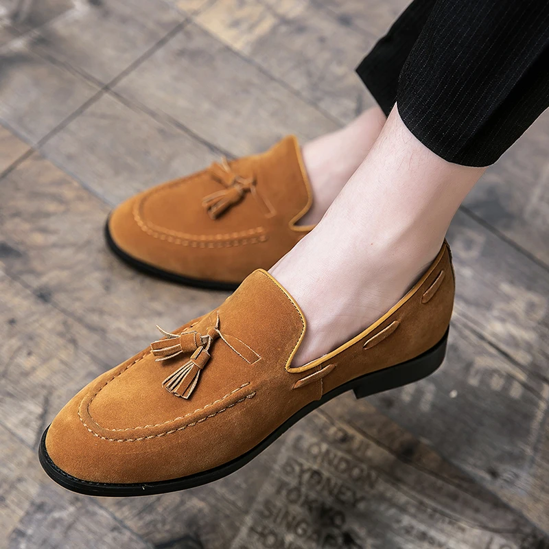 

2025 New Soft Suede Loafers for Men Tassel Slip On Leather Casual Shoes Yellow Moccasins Classic Business Shoes