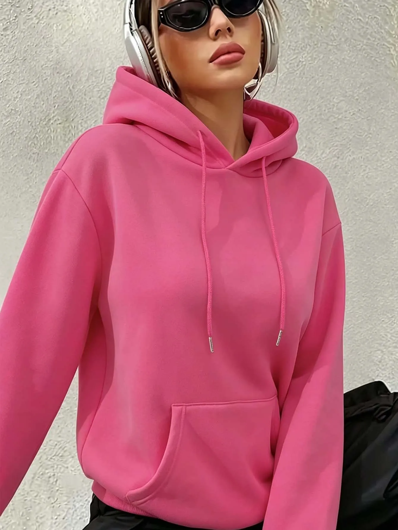 Women's loose-fitting hooded long-sleeved drawstring kangaroo pocket pullover hoodie, casual street style, autumn daily wear view 4