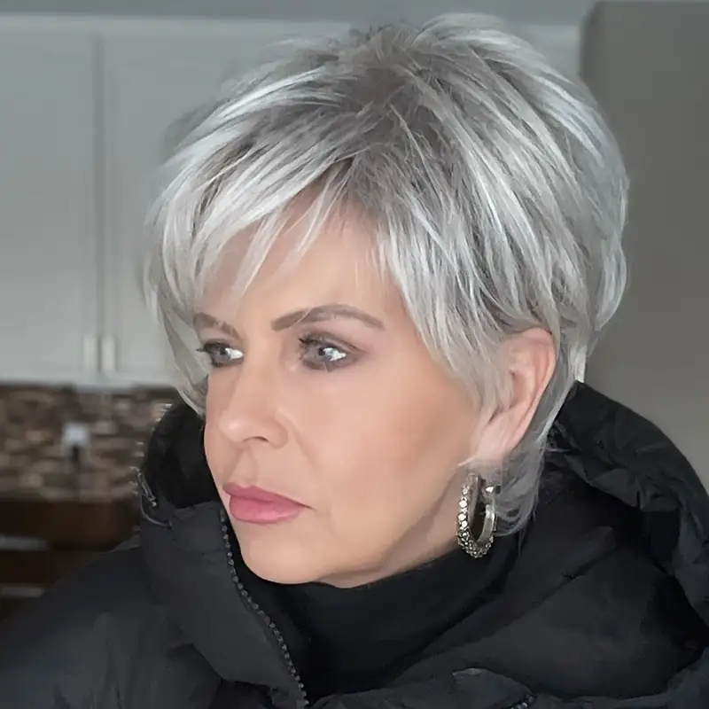 

Short Hair Wig Synthetic White Silver Wig Middle-Aged and Elderly Fashion wig Suitable For Daily Wear And Cosplay Halloween