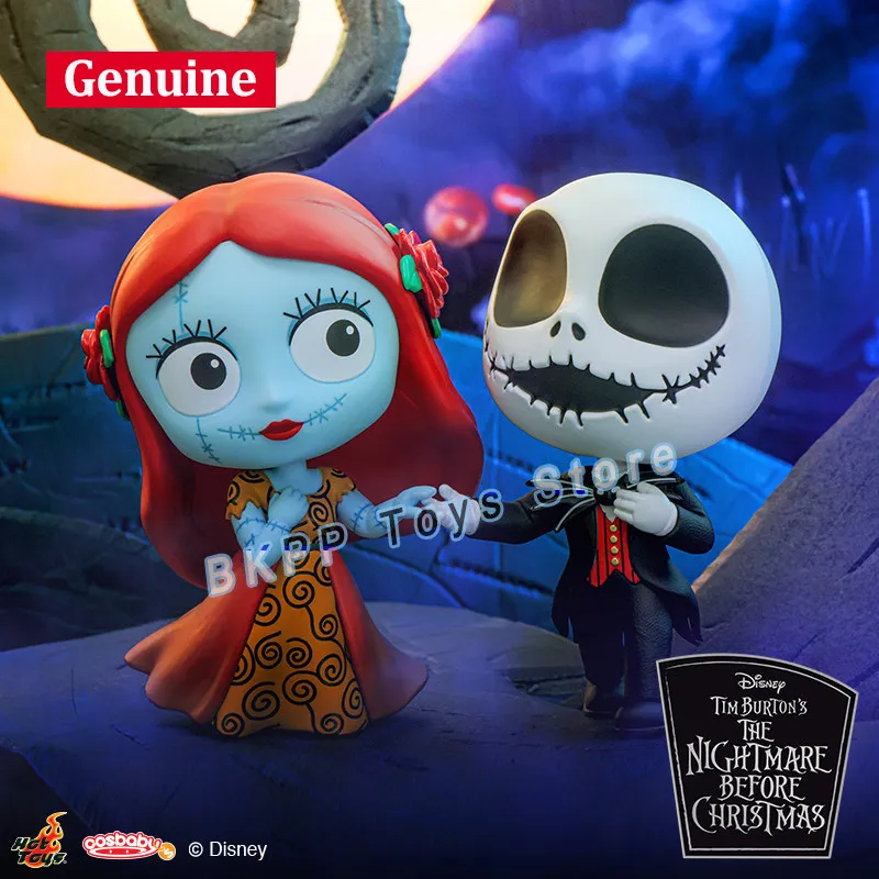 Auténtico set de figuras coleccionables en miniatura de Hot Toys, con los personajes de «El malentendido de Navidad»: Jack Skellington y Sally, ideal para decorar el escritorio.