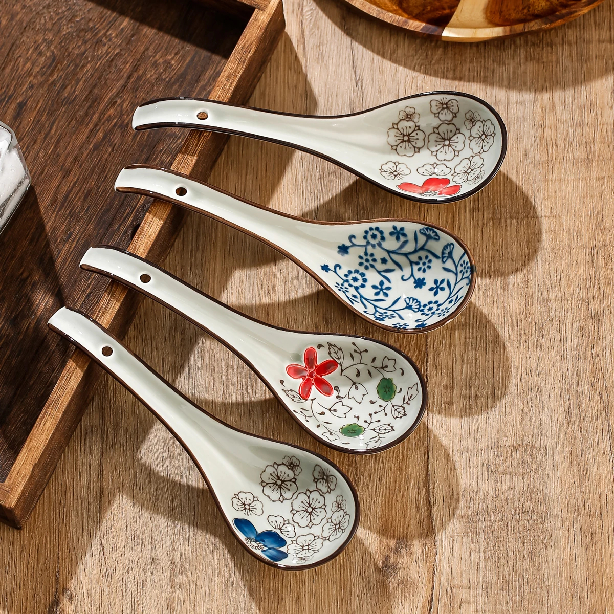 4Pcs Ceramic Spoon Environmental Protection Household Kitchen Cutlery Set Retro Flower Print Design Ceramic Soup Spoon Set