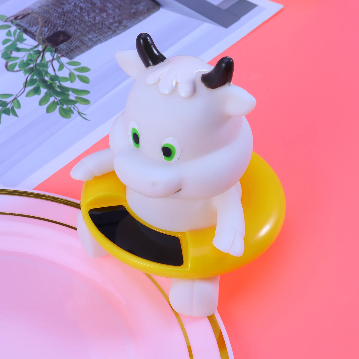 

Floating Bath Thermometer Cartoon Animal Shape Tub Thermometer for Bathtub Swimming Pool (Calf)