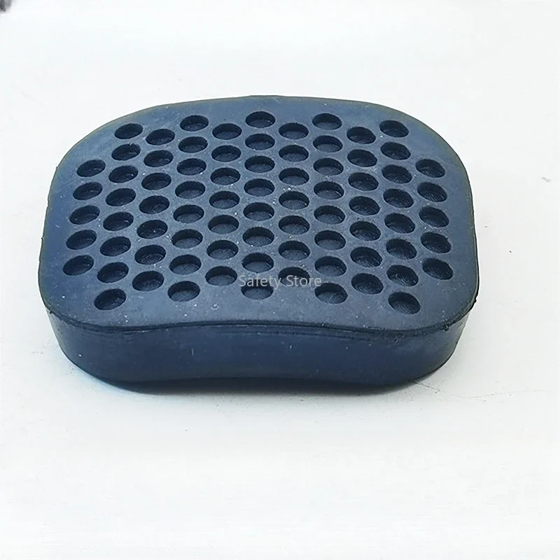 1PC Suitable for DaTong V80 clutch pedal rubber pad, rubber foot pad, anti-skid pad, brake pedal, leather