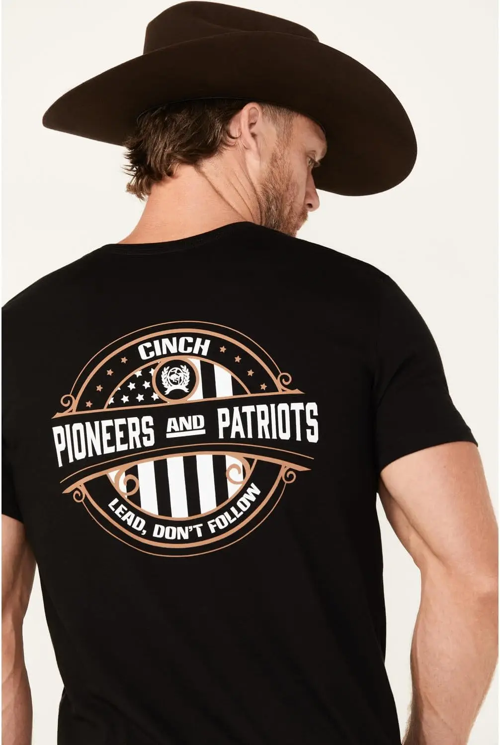 Cinch Men's Boot Barn Pioneers and Patriots Short Sleeve Graphic T-Shirt Black US