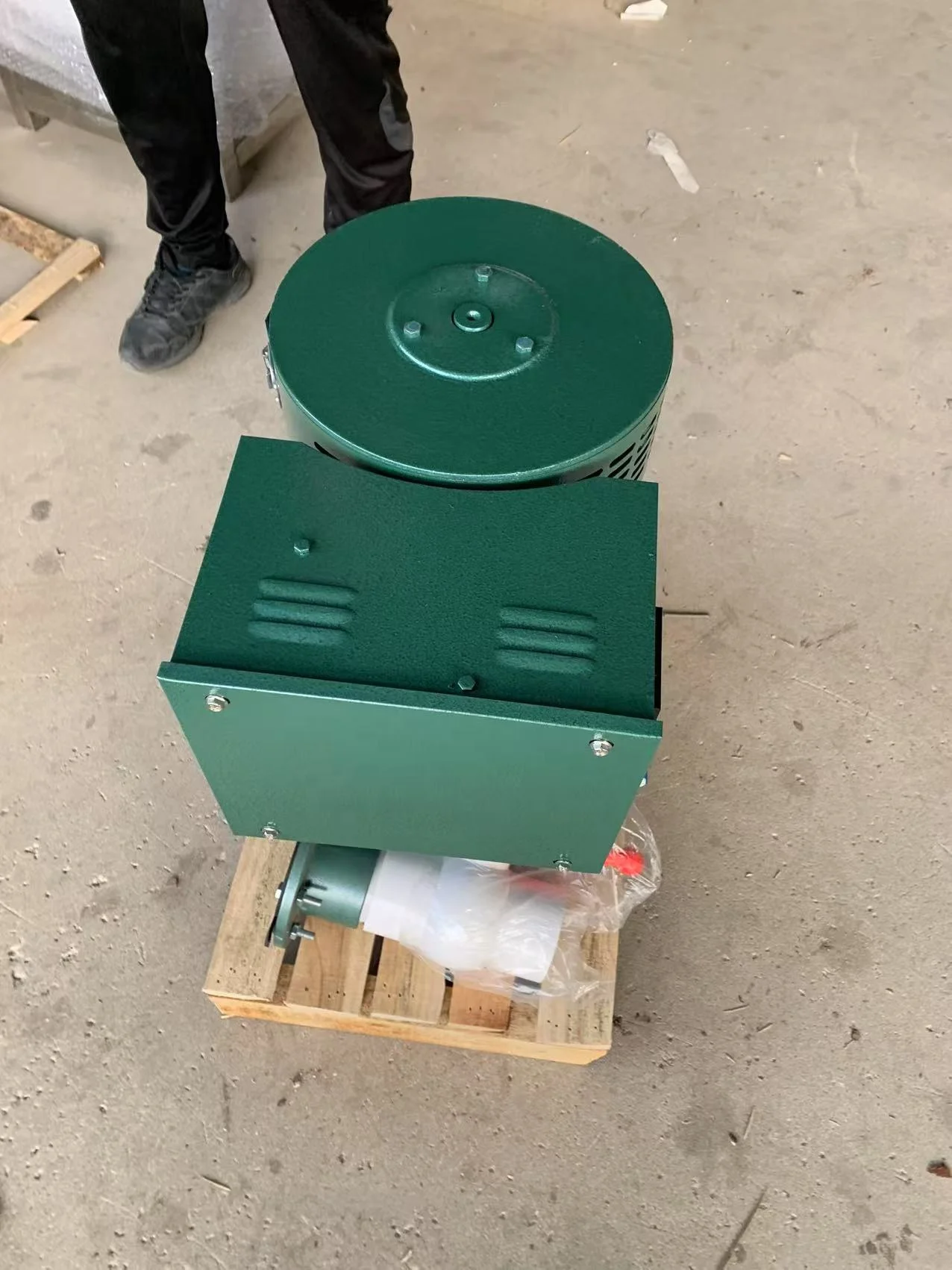 China Factory Hydro Turbine Generator 5kW 220v 380v Water Powered Generator Turbine Water Micro Hydro Electric Generator