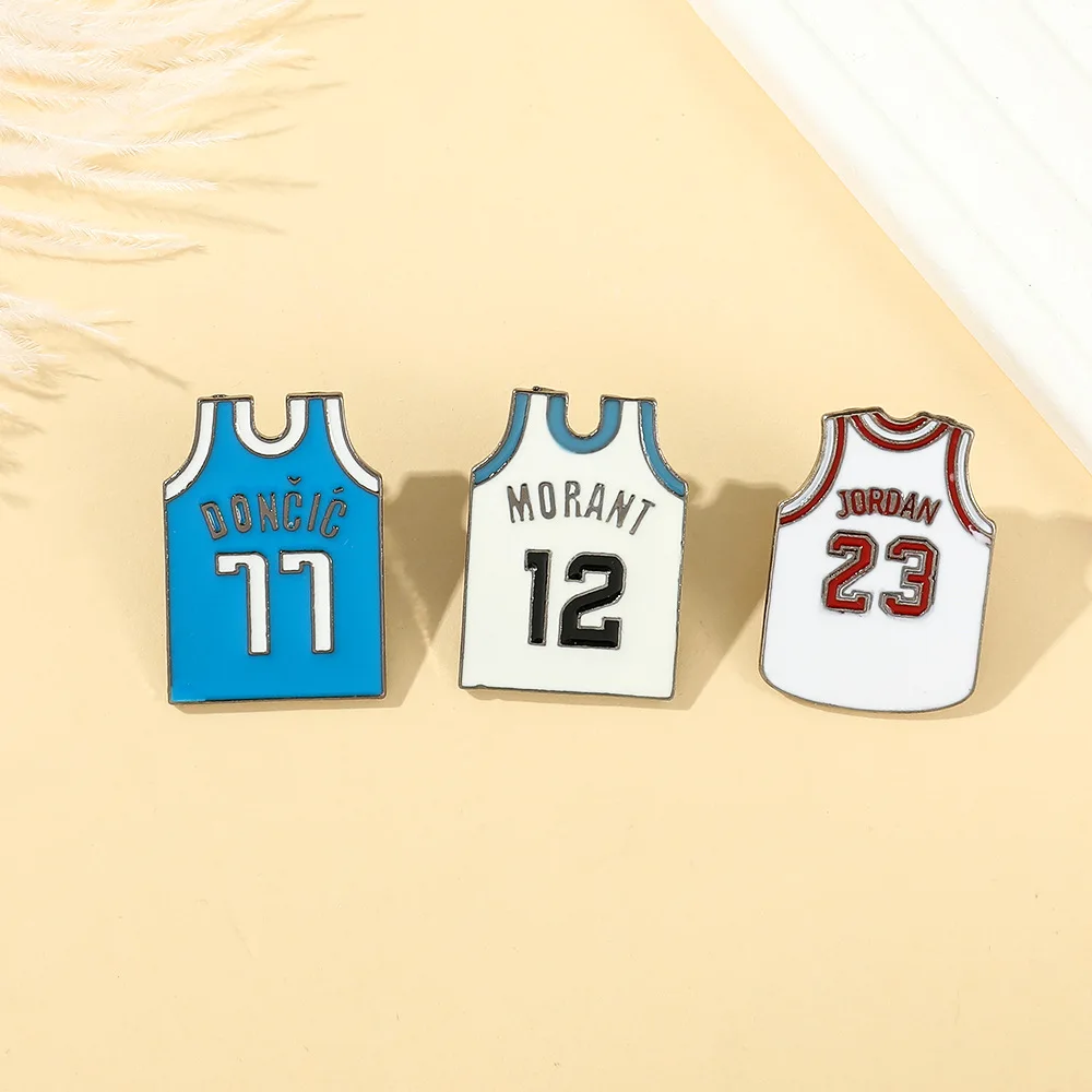 Sports Brooches Cartoon Jerseys Metal Badges Small Gifts Wholesale Brooch Lapel Pins for Caps Cap Pin Backpack Accessories Badge