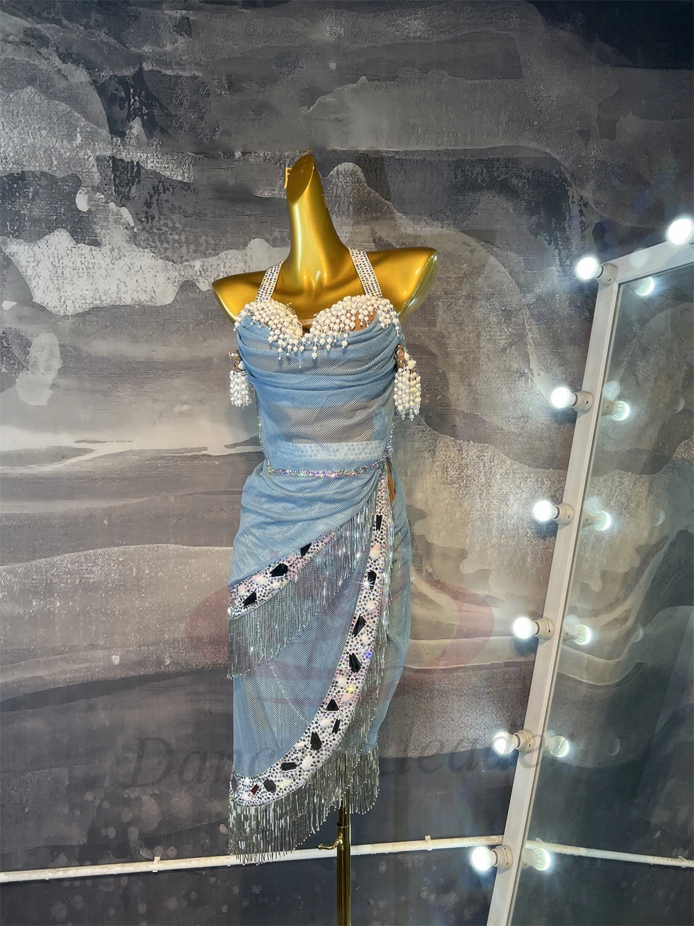 

Платье для латинских танцев для взрослых и детей AB Stone, высококачественный костюм на заказ, светло-голубой сетчатый цветочный костюм, женская одежда для ча-ча-танго