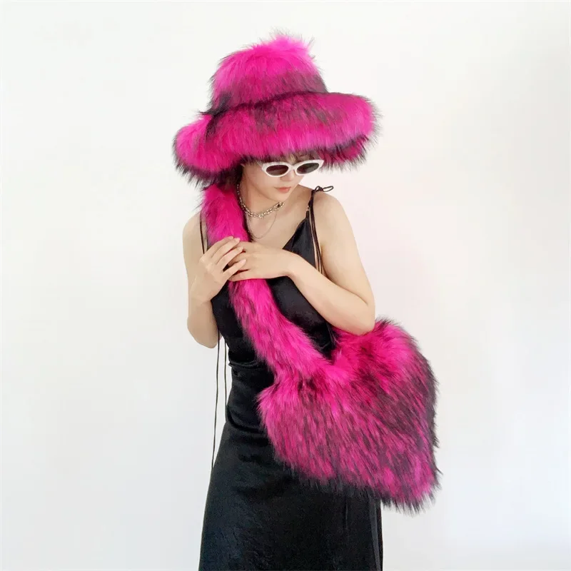 Fashion Fur Hat Bag Sets Winter Luxury Design Women's  Faux Fur Fluffy Plush Crossbody Bag Heart Shaped Warm Shoulder Bag 2024