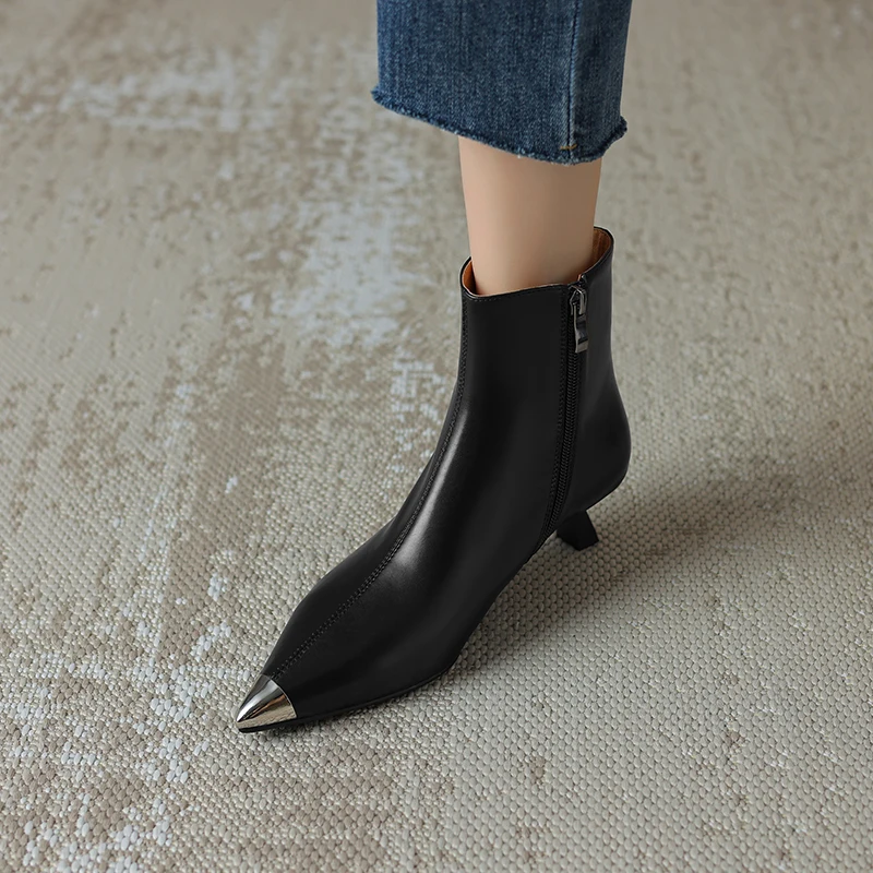 Petite Footwear Split Leather Women Ankle Boots Autumn Winter Mid Thin Heels Black White Pointed Toe Boot SmallHut-HG182