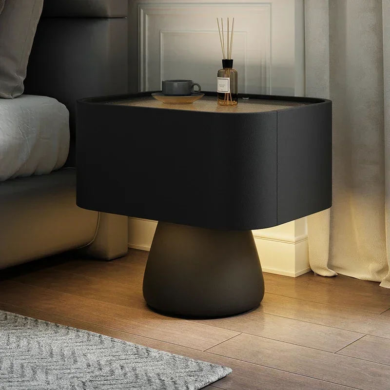 

Saloti wabababi bedside table