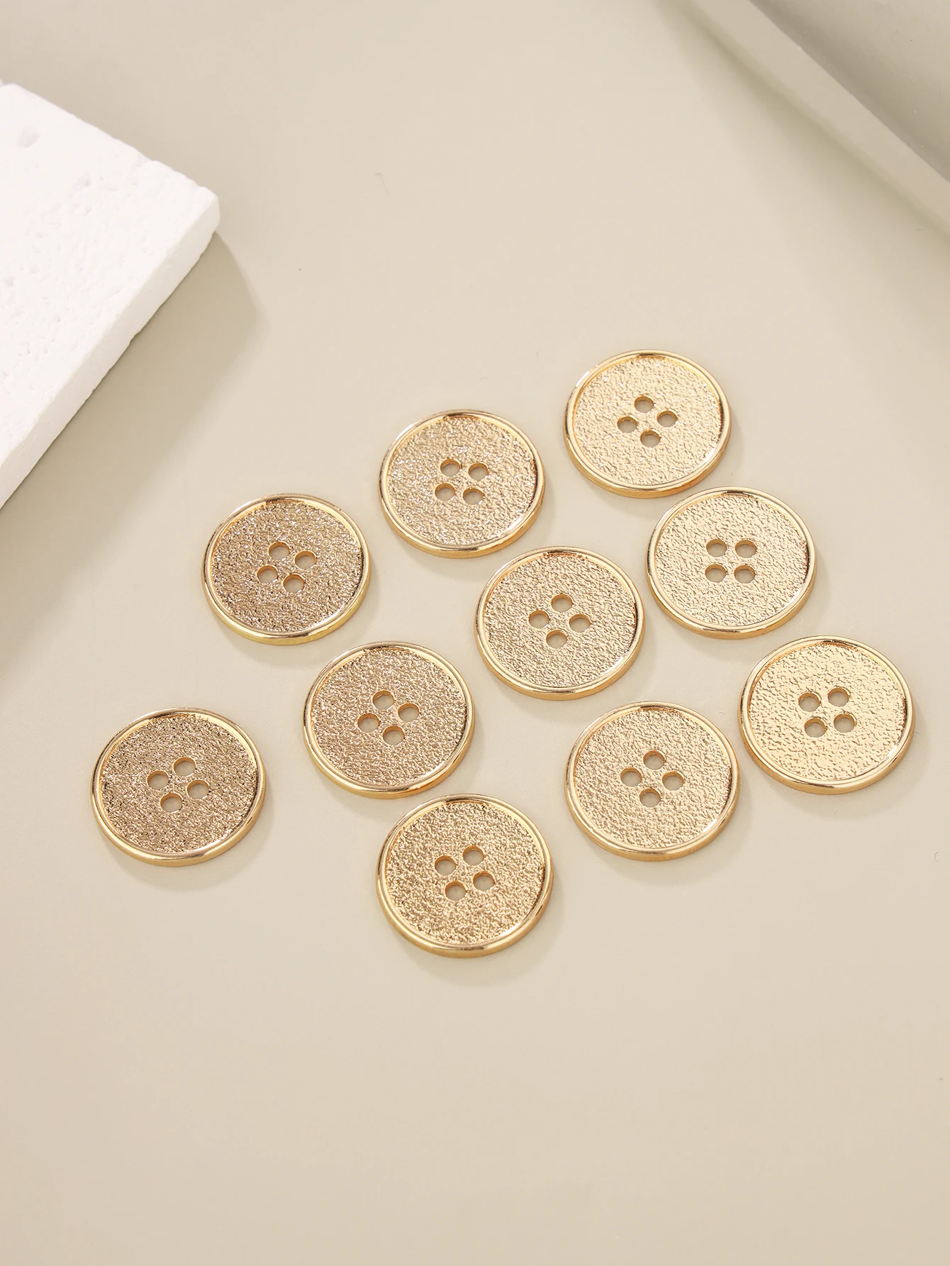 10pcs/Set Classic Round Flatback Buttons Jewelry DIY Hand Sewing 4 Holes Metal Buttons Apparel Accessories All Match