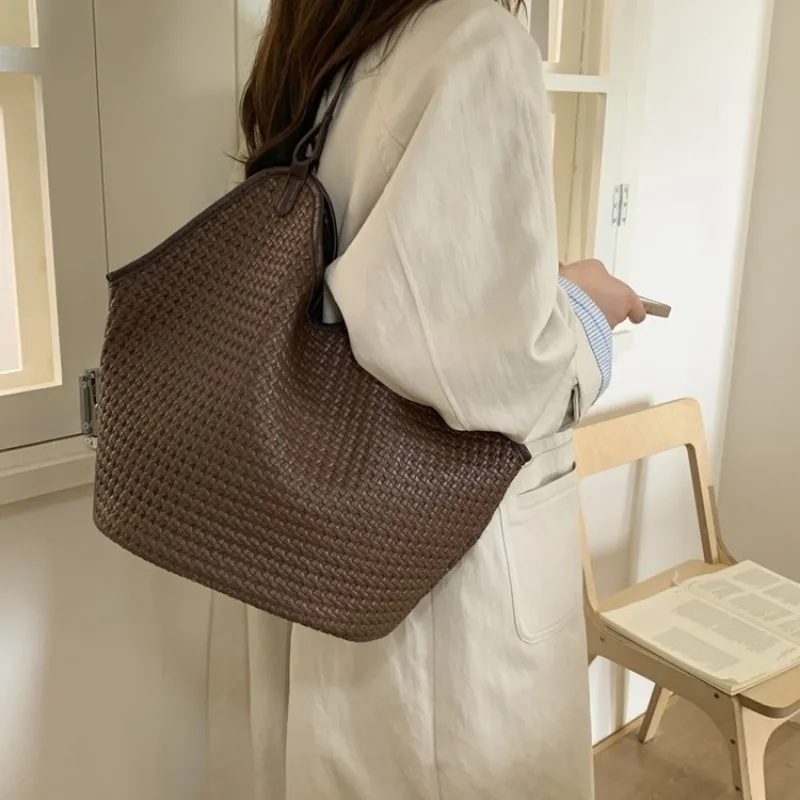 Popular Classic Elegant Leather Ladies Handbag Crossbody Bag Luxury Designer Large Capacity Stylish Vintage Diaper Bags