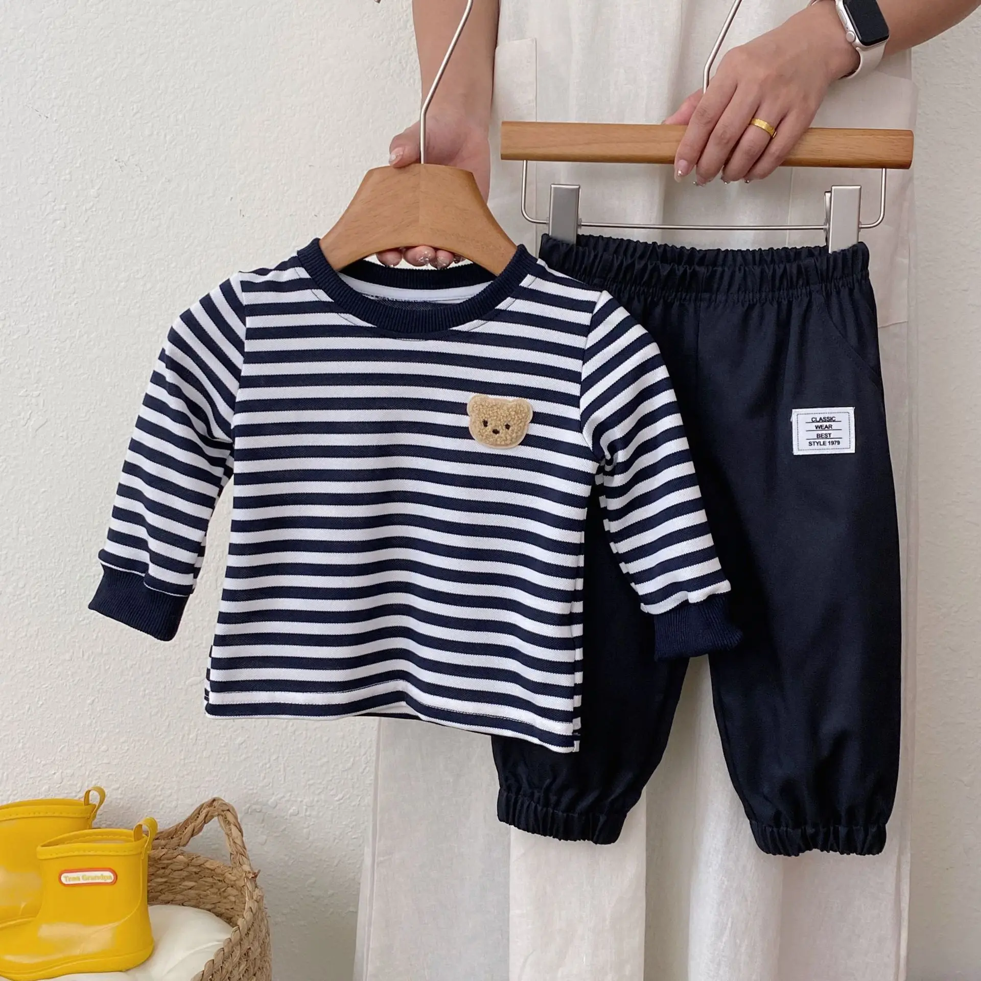 

Spring and Autumn New Striped Top Solid Color Pants Two Piece Set Baby Long Sleeve Cartoon Loose Boys' Set