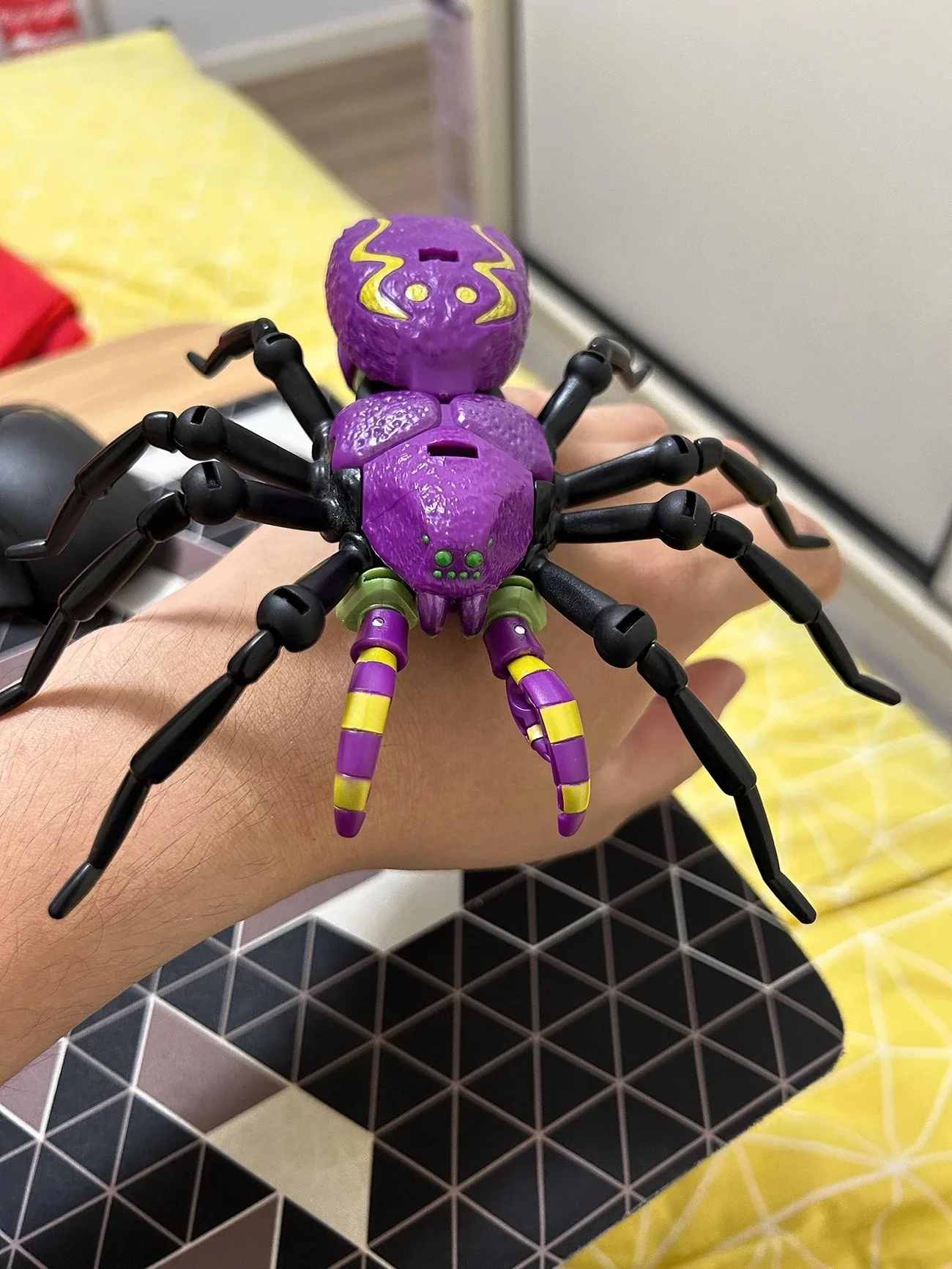 재고 있음 Hasbro 변환 레거시 Tarantulas Evolution 시리즈 디럭스 클래스 13CM 장난감 로봇 액션 피규어 어린이 선물 애니메이션
