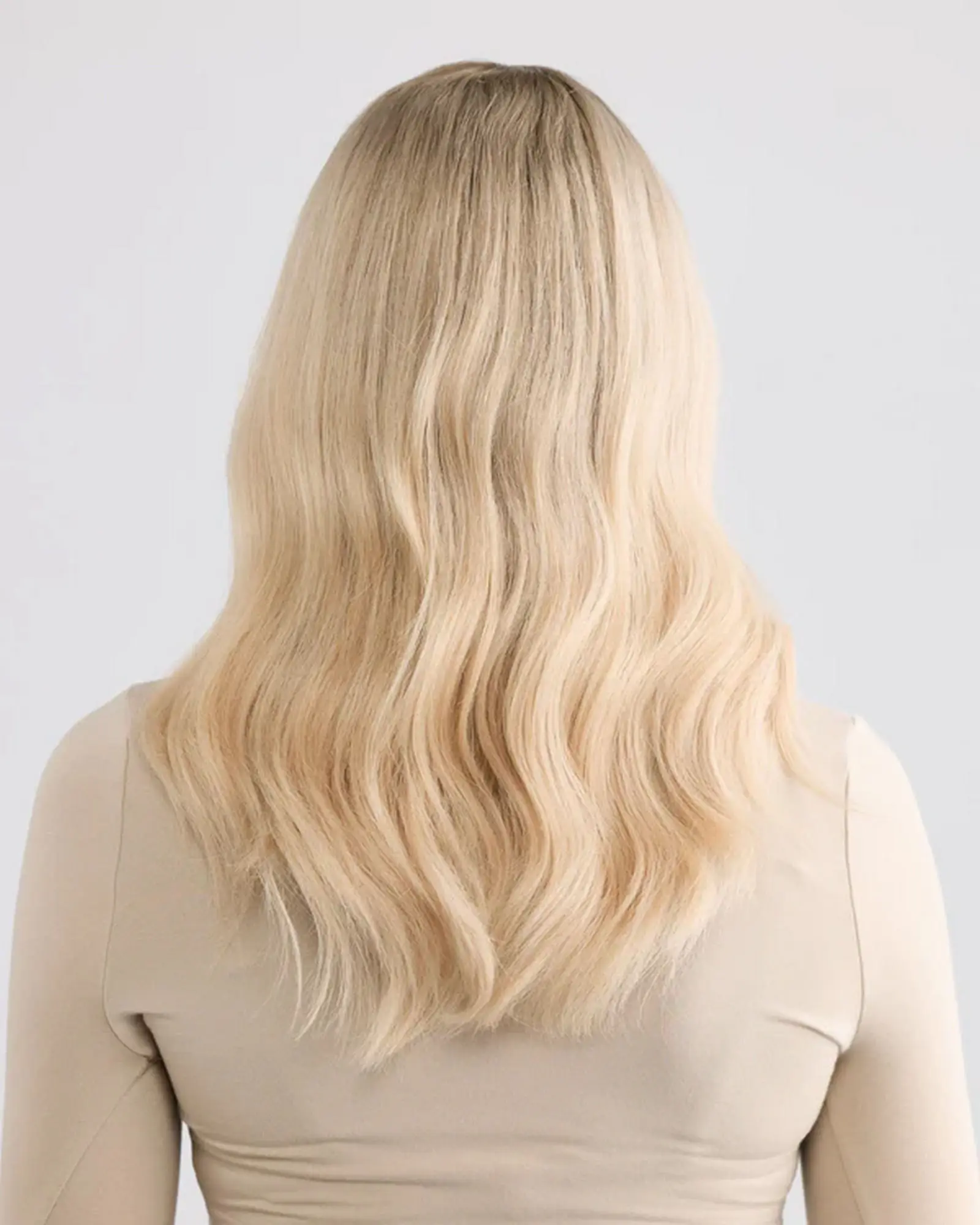 نمط جديد أومبير شقراء ضوء جذور HD غير مرئية الاصطناعية الدانتيل شعر مستعار أمامي المصنع الأصلي رخيصة الباروكات للنساء شعر مستعار للحفلات اليومية